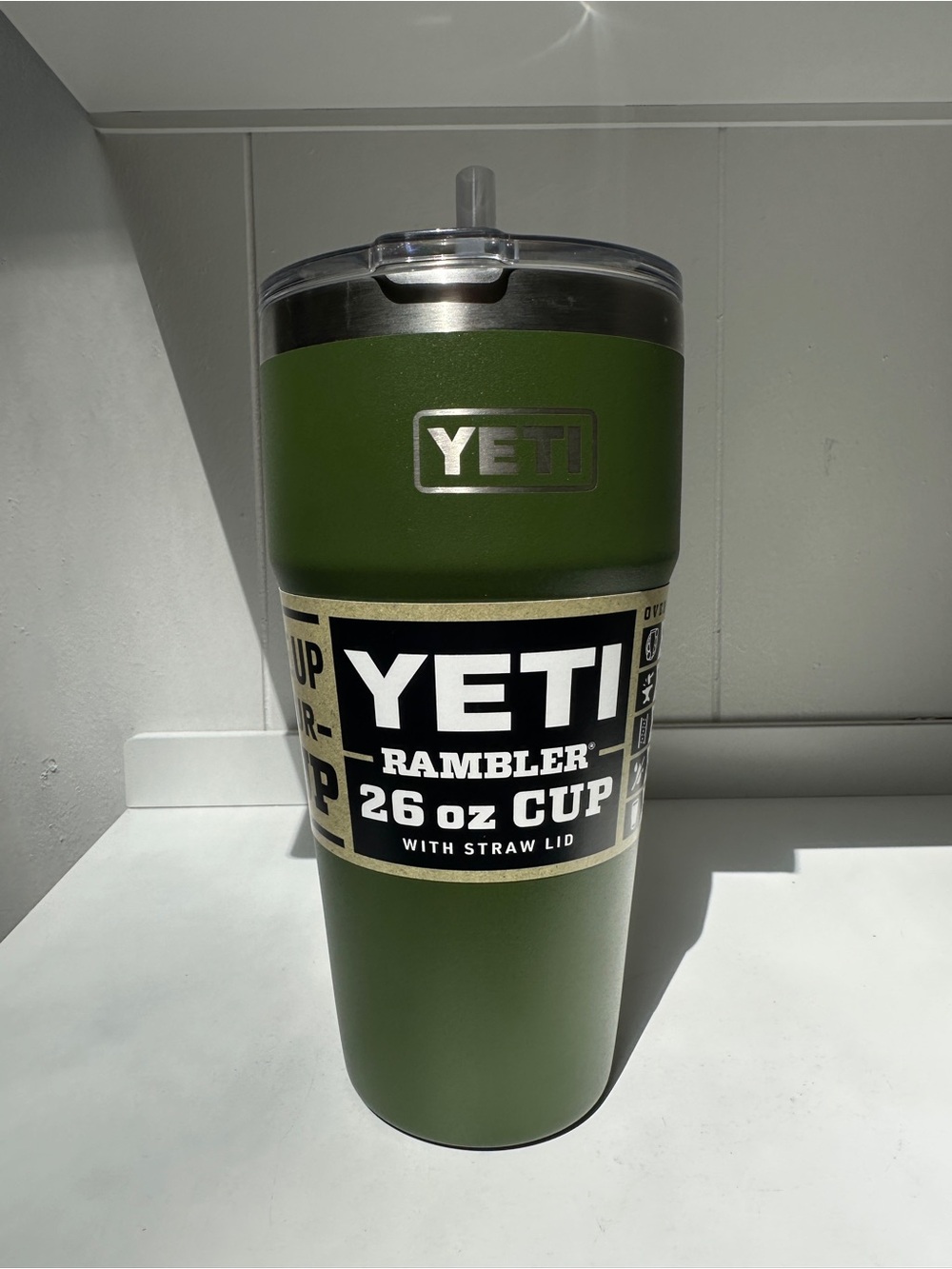 🫒Yeti Rambler 26 oz Tumbler in Highlands with Straw Lid NWT